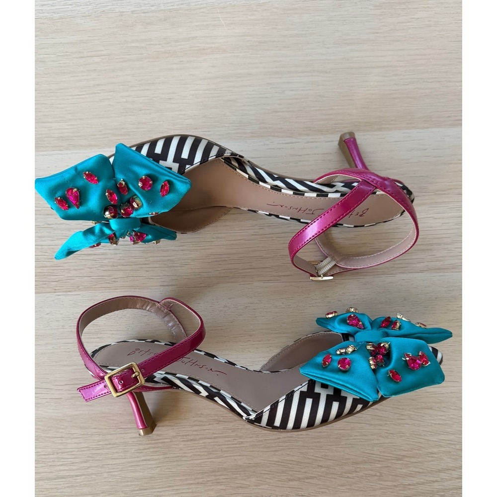 Betsey Johnson Emely Striped Pumps Turquoise Bow Rhinestone Kitten Heels 6.5M - Picture 3 of 5